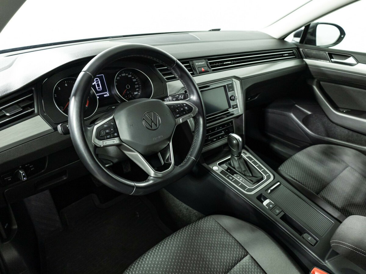 Volkswagen Passat б/у, 2021, Роботизированная. Фото: #10