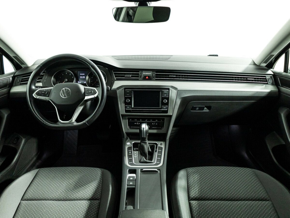 Volkswagen Passat б/у, 2021, Роботизированная. Фото: #12