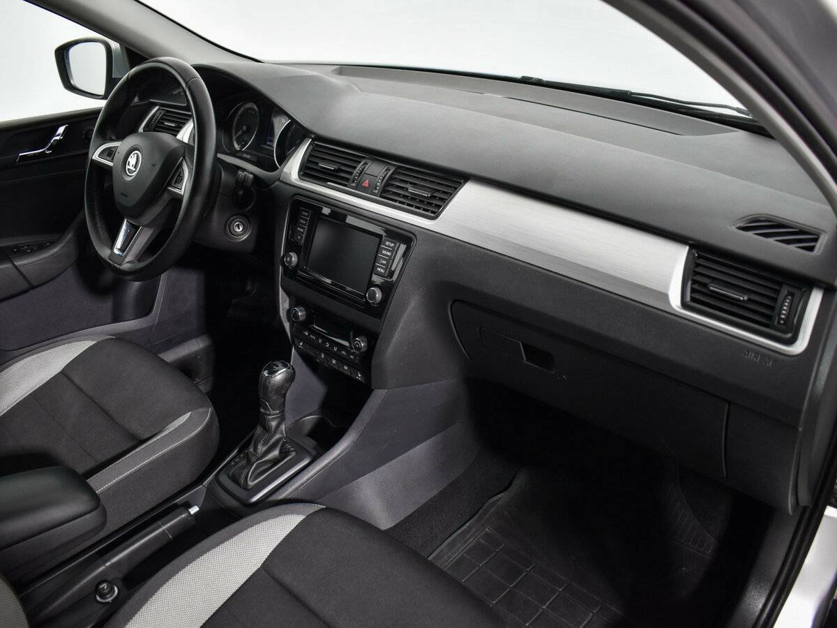 Skoda Rapid б/у, 2017, Роботизированная. Фото: #11