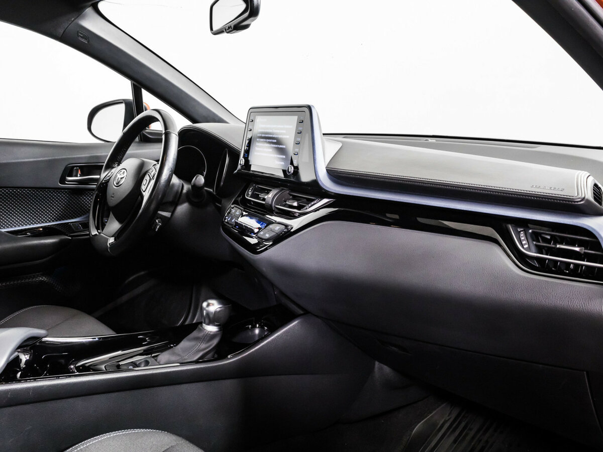 Toyota C-HR б/у, 2019, Вариатор. Фото: #7