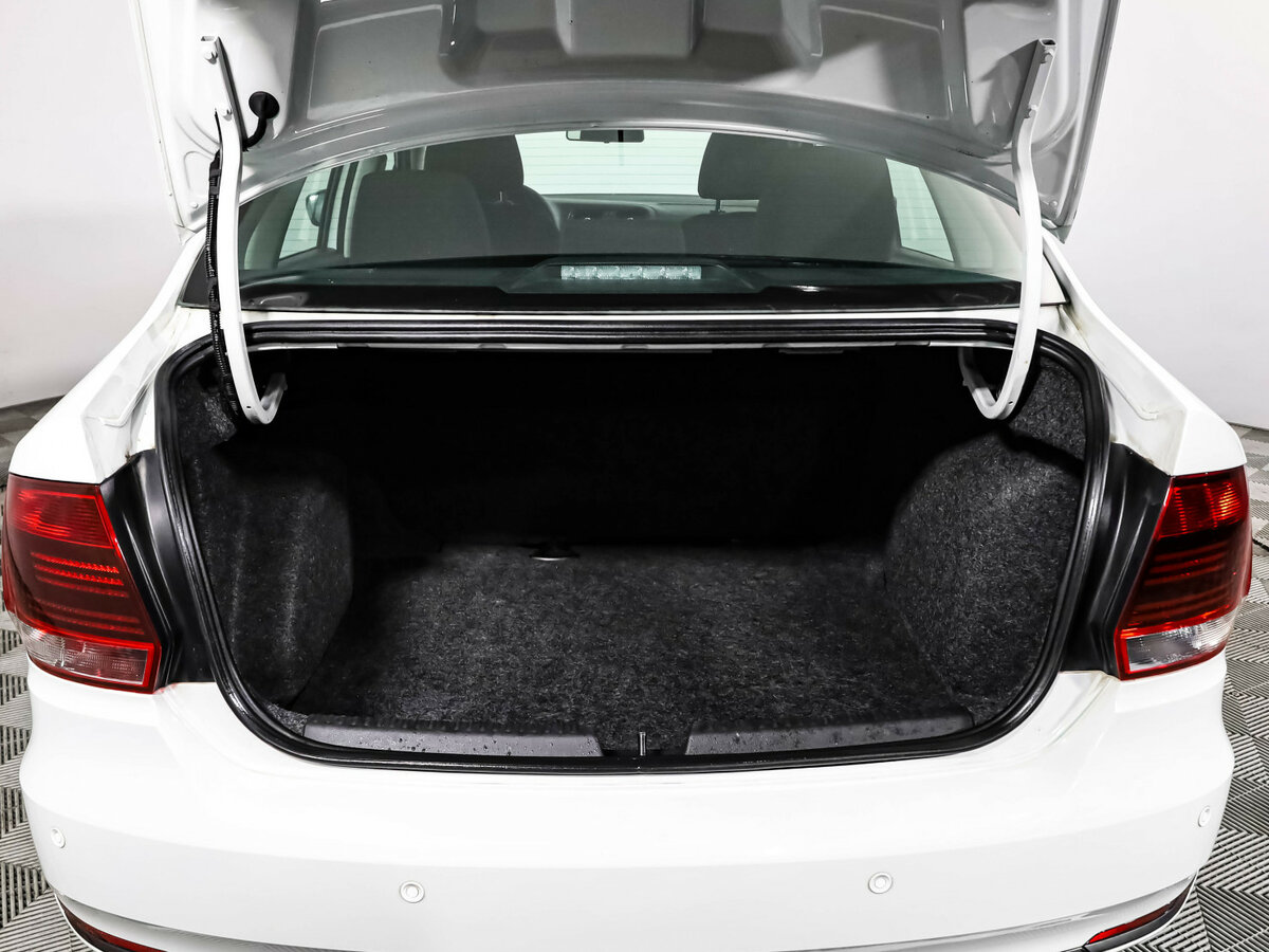 Volkswagen Polo б/у, 2018, Механическая. Фото: #13