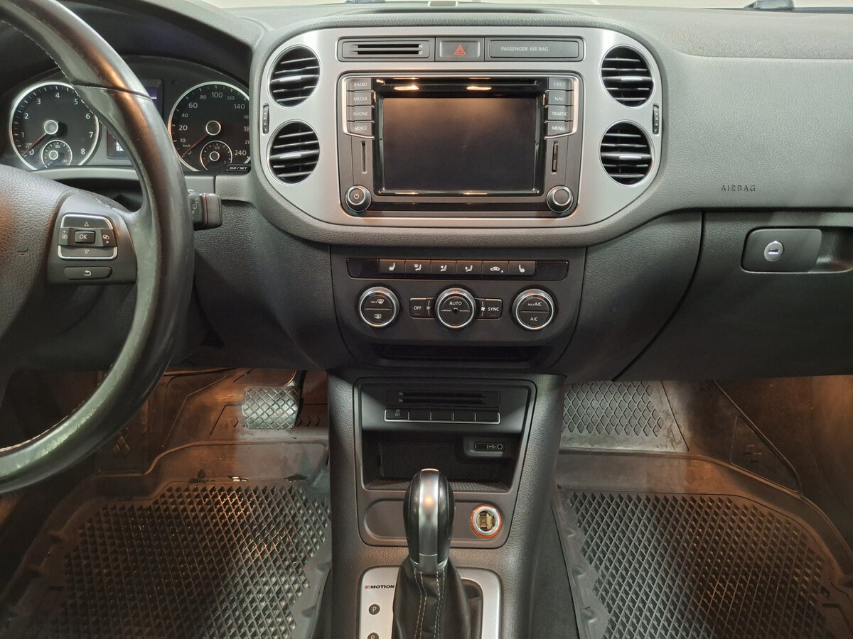 Volkswagen Tiguan б/у, 2016, Автоматическая. Фото: #14