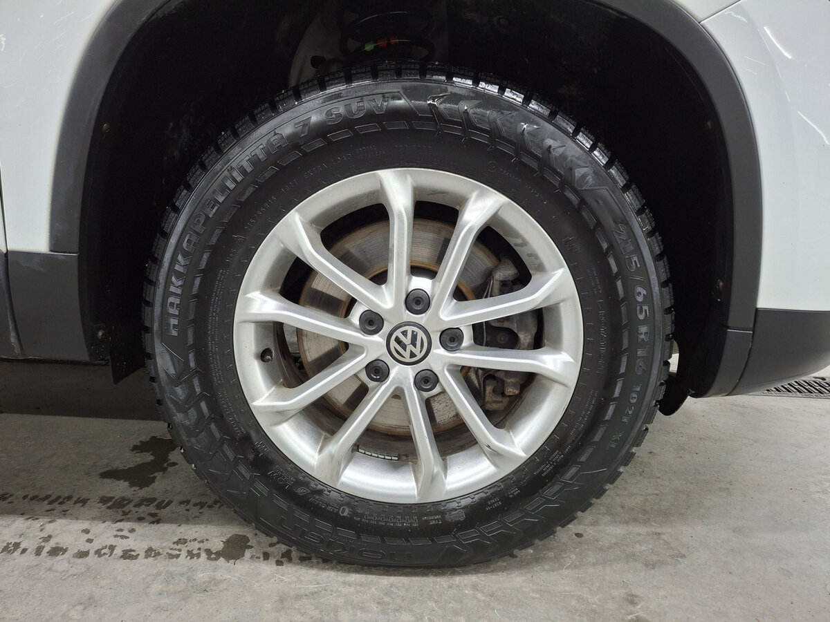 Volkswagen Tiguan б/у, 2016, Автоматическая. Фото: #17