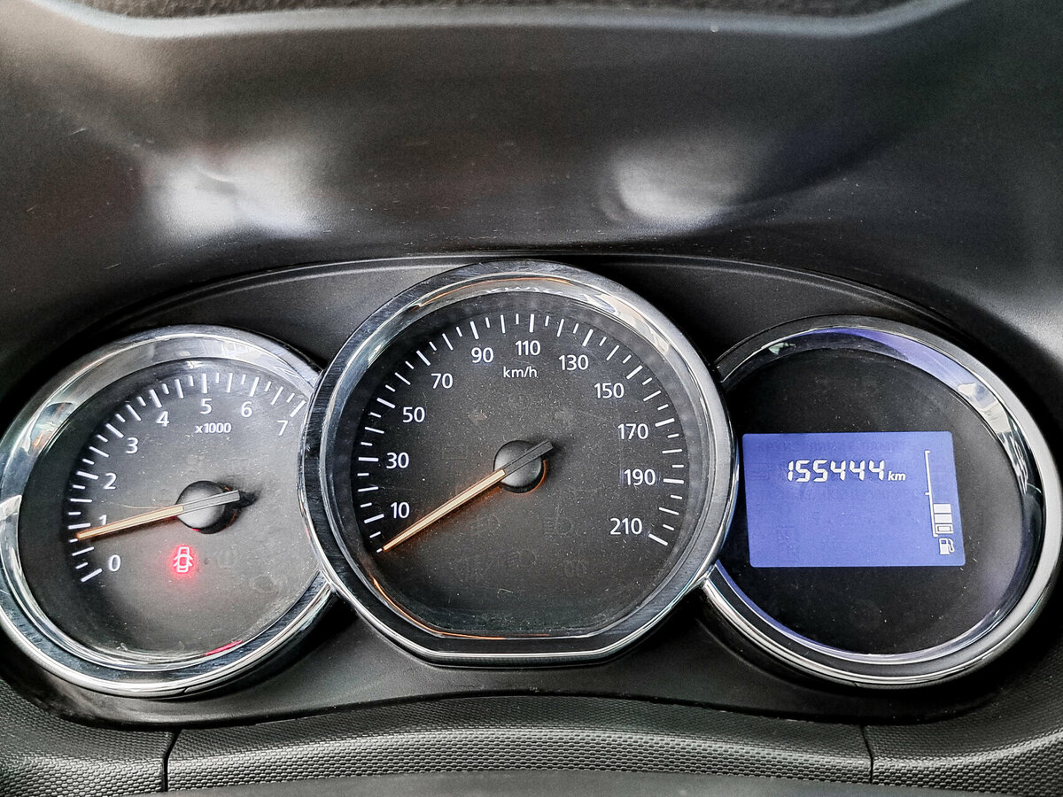 Renault Duster б/у, 2015, Механическая. Фото: #11