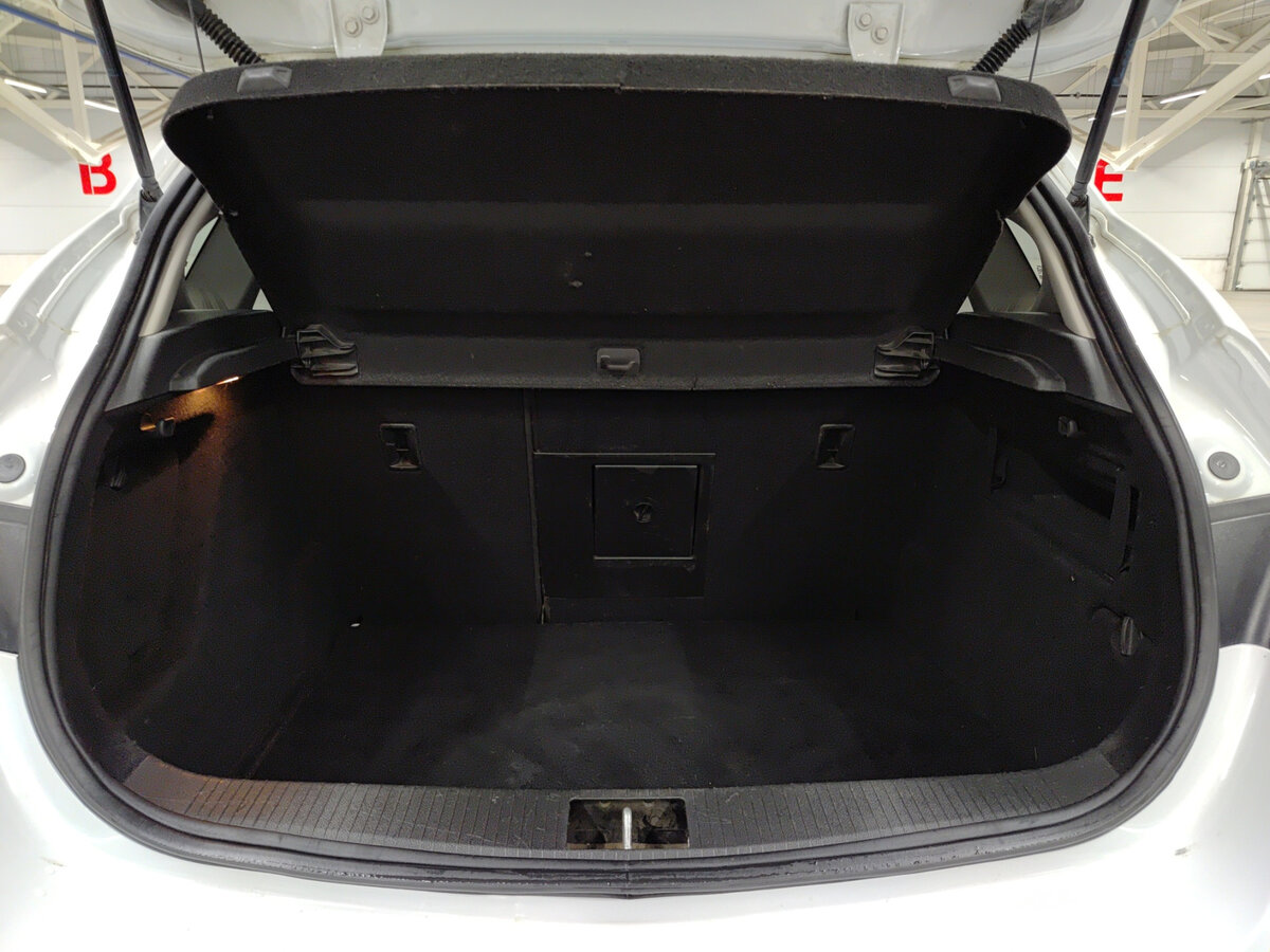 Opel Astra б/у, 2013, Механическая. Фото: #9