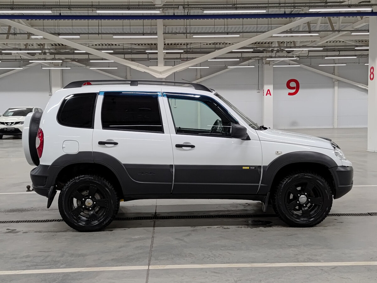 Chevrolet Niva б/у, 2017, Механическая. Фото: #3