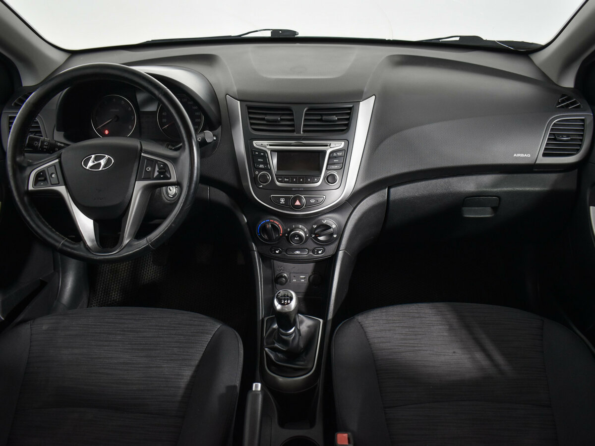 Hyundai Solaris б/у, 2016, Механическая. Фото: #12