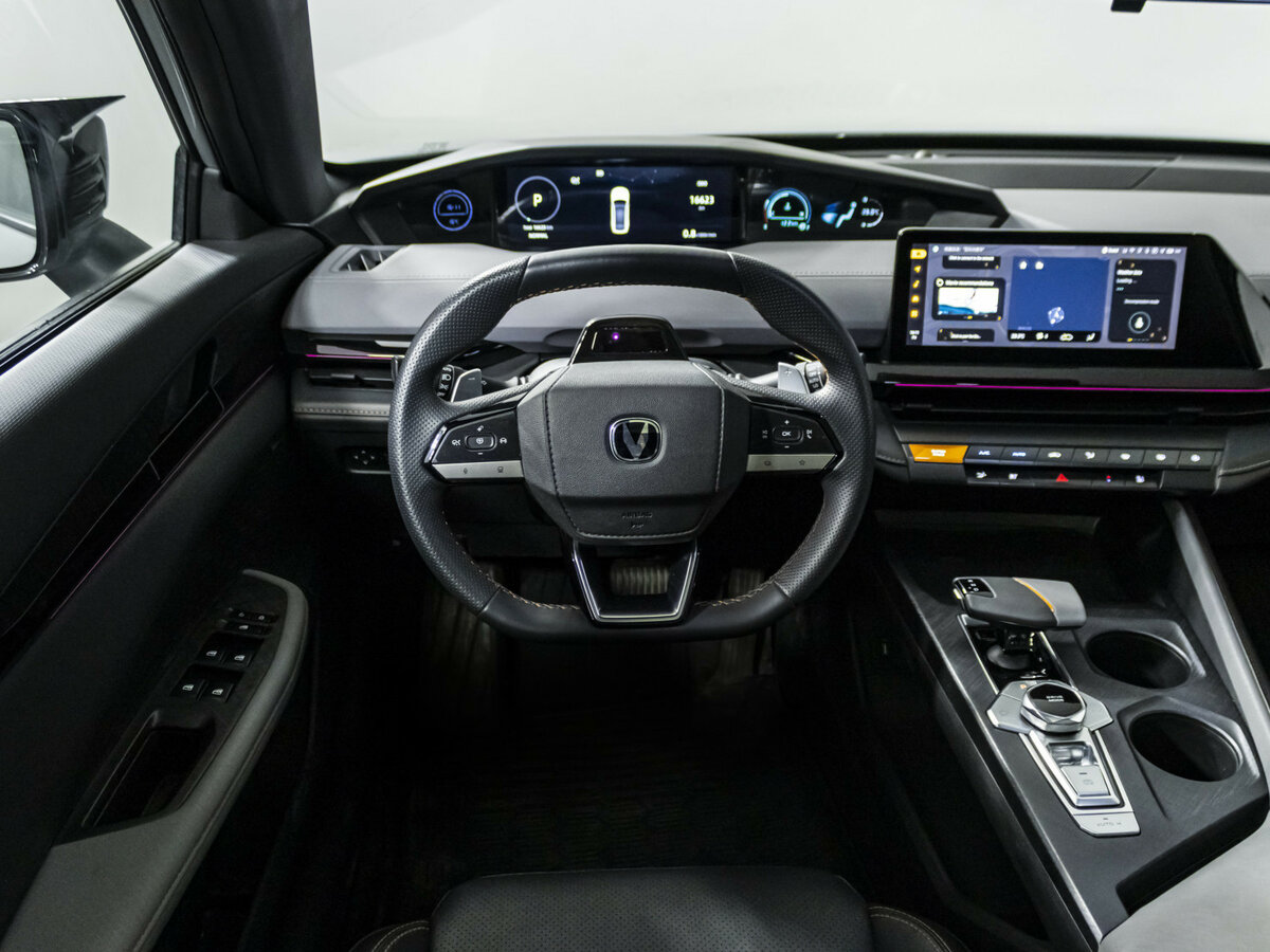 Changan UNI-V б/у, 2023, Роботизированная. Фото: #11