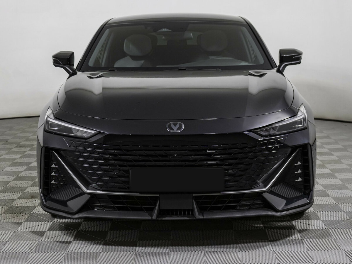 Changan UNI-V б/у, 2023, Роботизированная. Фото: #1