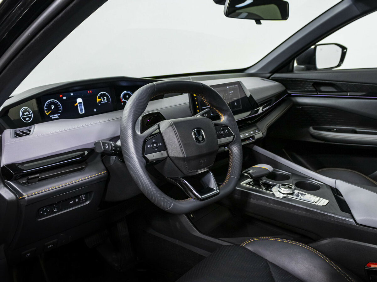 Changan UNI-V б/у, 2023, Роботизированная. Фото: #9