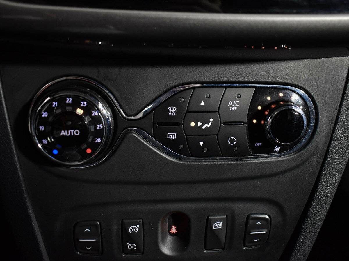 Renault Sandero б/у, 2016, Механическая. Фото: #13