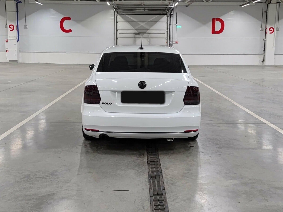 Volkswagen Polo б/у, 2017, Механическая. Фото: #5