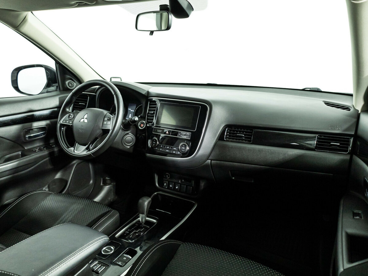 Mitsubishi Outlander б/у, 2018, Вариатор. Фото: #6