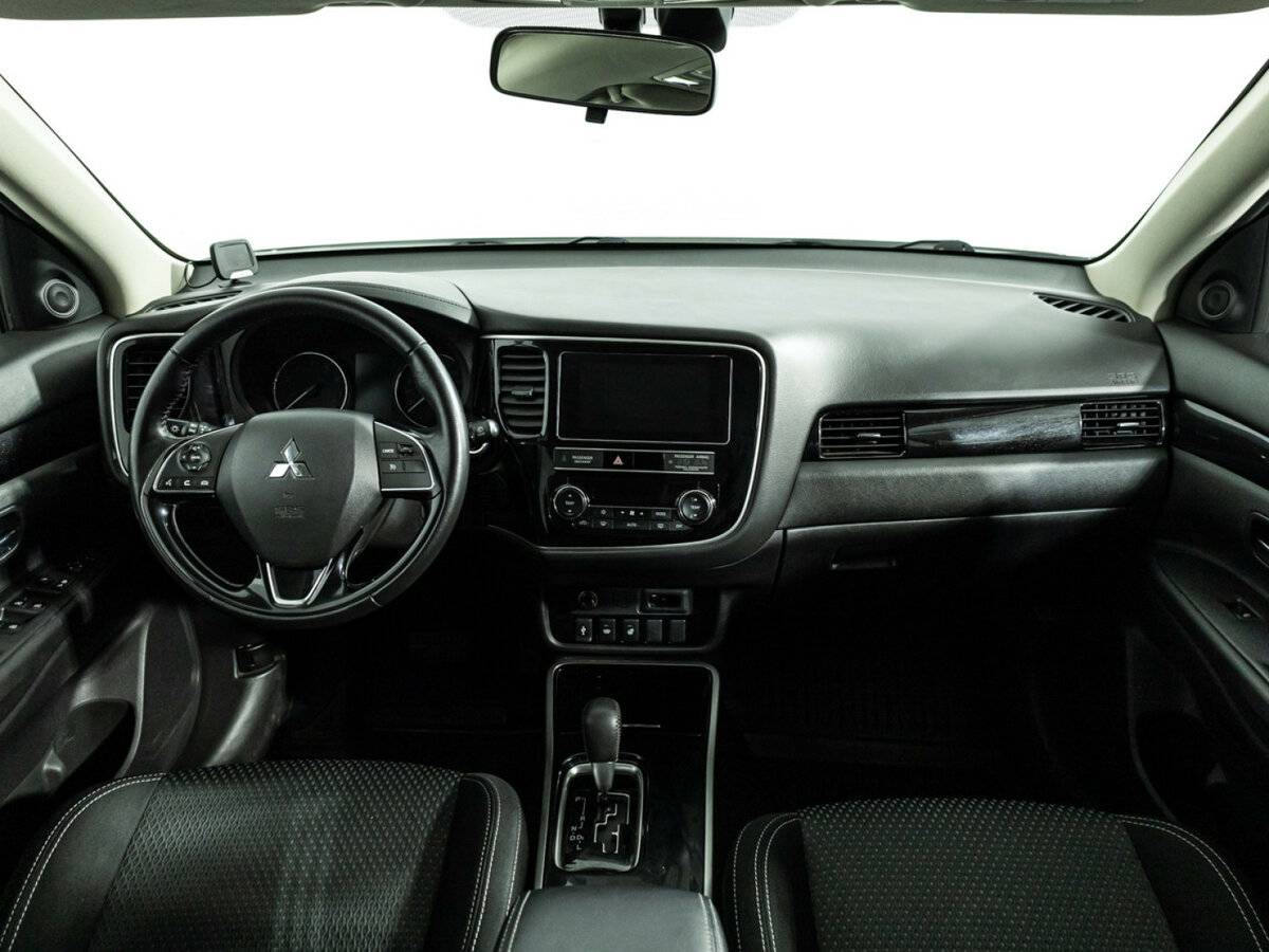 Mitsubishi Outlander б/у, 2018, Вариатор. Фото: #10