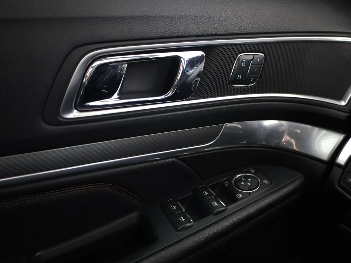 Ford Explorer б/у, 2015, Автоматическая. Фото: #17
