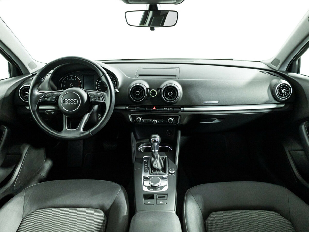 Audi A3 б/у, 2018, Роботизированная. Фото: #12