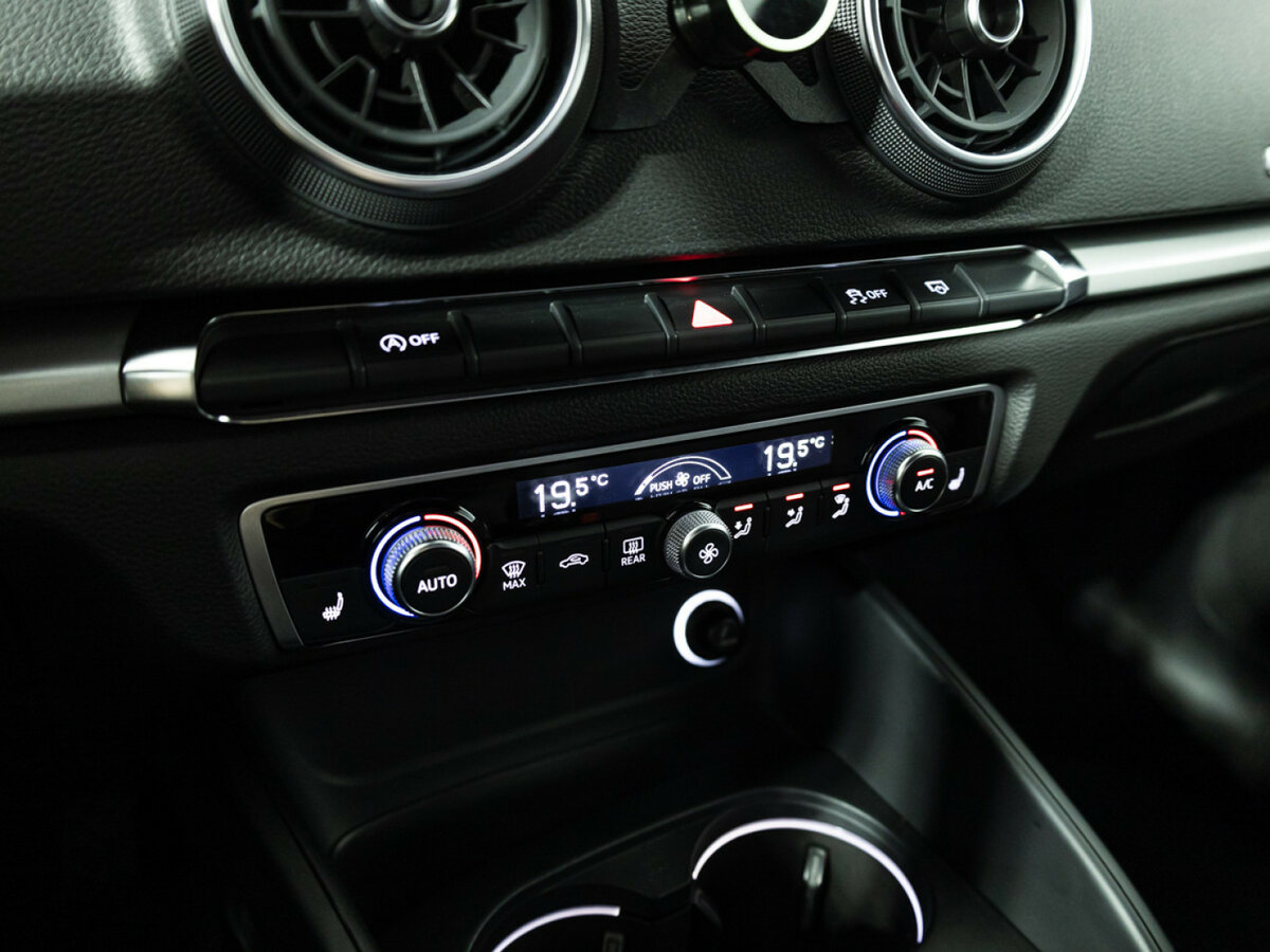 Audi A3 б/у, 2018, Роботизированная. Фото: #16