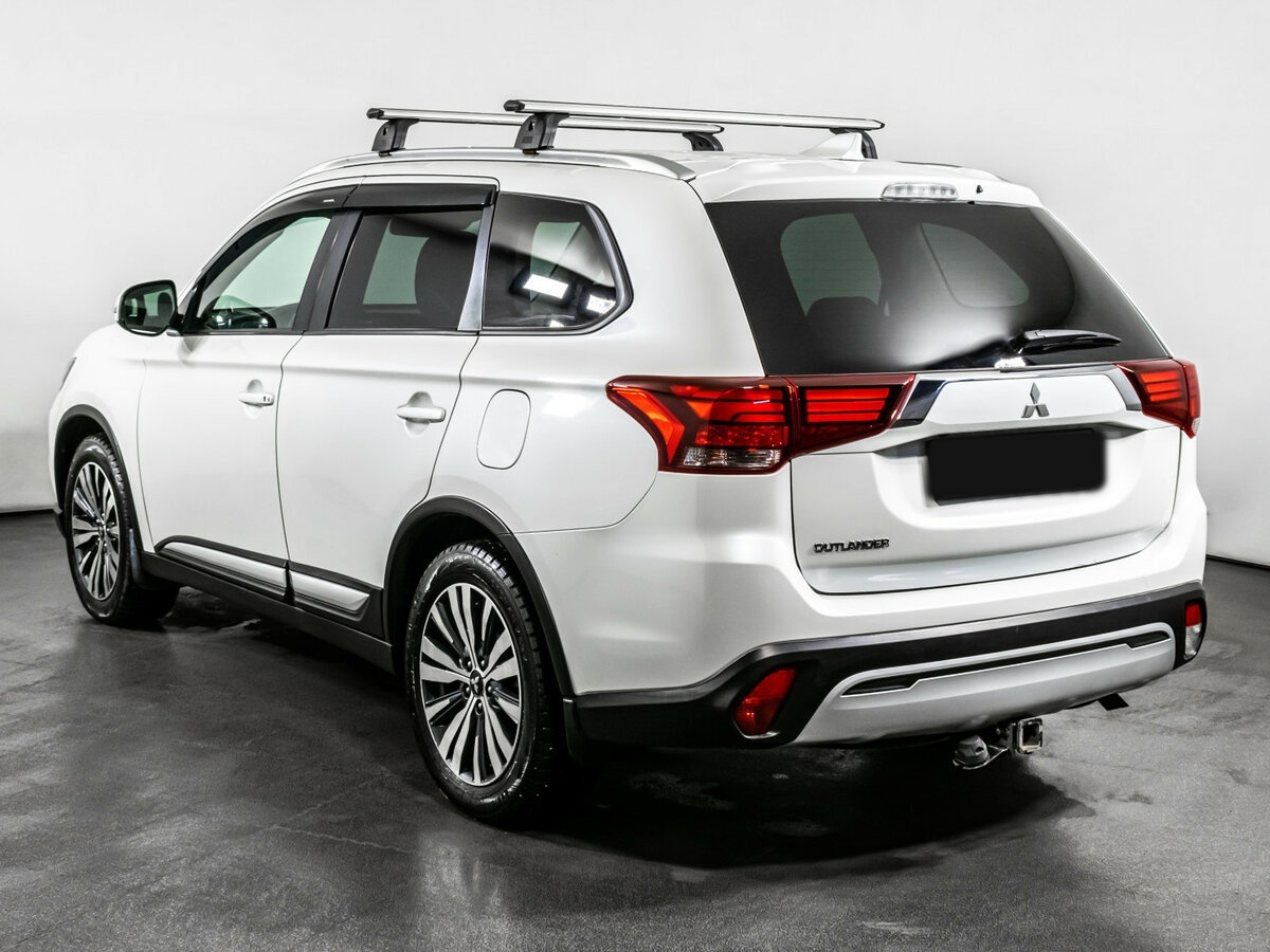 Mitsubishi Outlander б/у, 2021, Вариатор. Фото: #6
