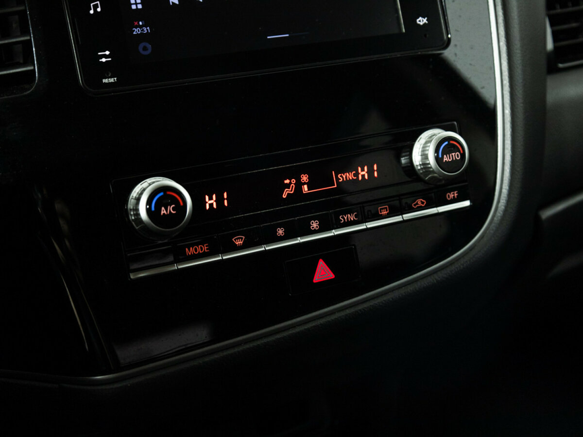 Mitsubishi Outlander б/у, 2020, Вариатор. Фото: #13