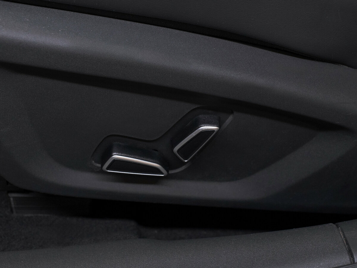 Changan UNI-V б/у, 2023, Роботизированная. Фото: #15