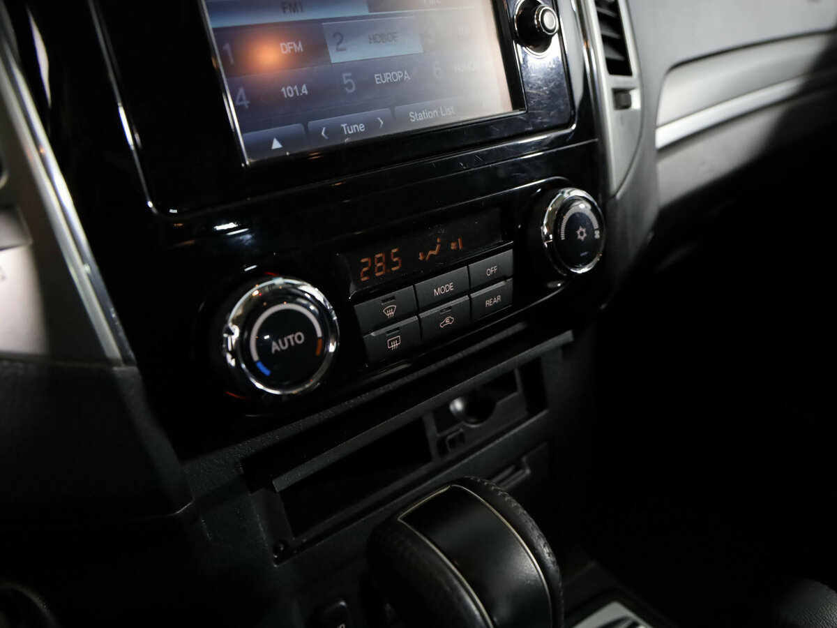 Mitsubishi Pajero б/у, 2015, Автоматическая. Фото: #12