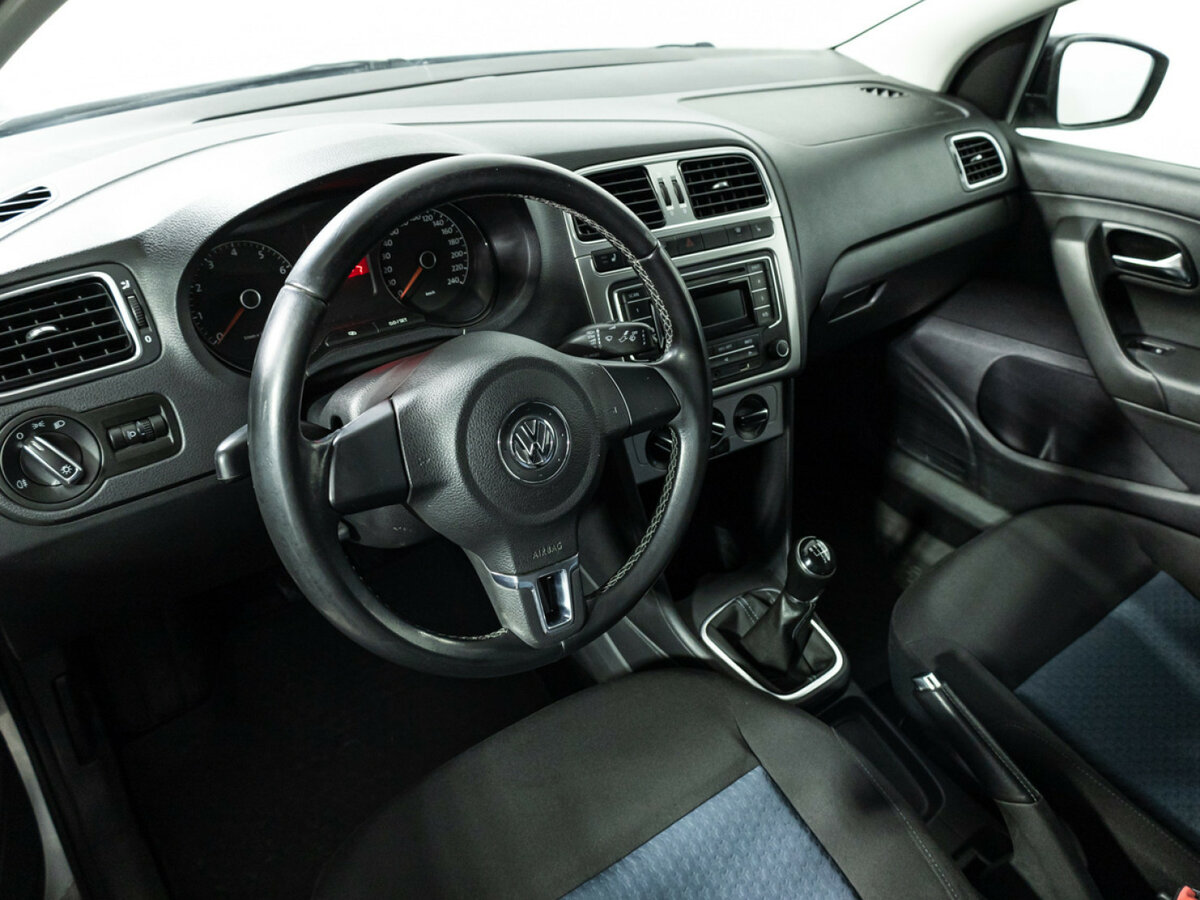 Volkswagen Polo б/у, 2013, Механическая. Фото: #10