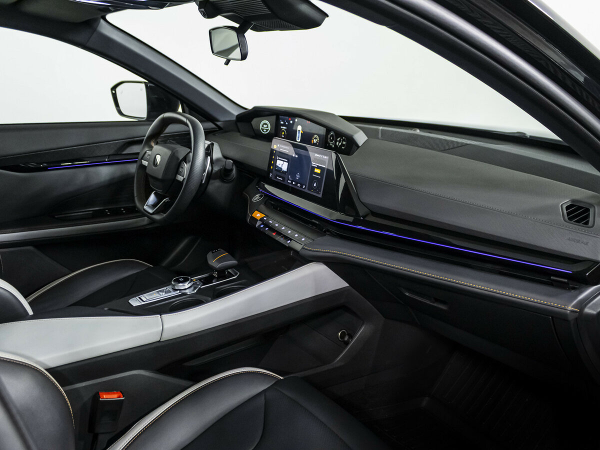 Changan UNI-V б/у, 2024, Роботизированная. Фото: #6