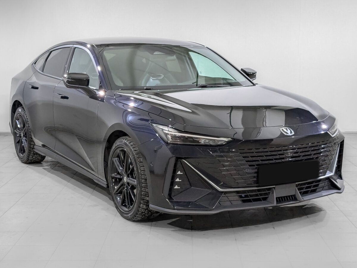 Changan UNI-V б/у, 2023, Роботизированная. Фото: #2