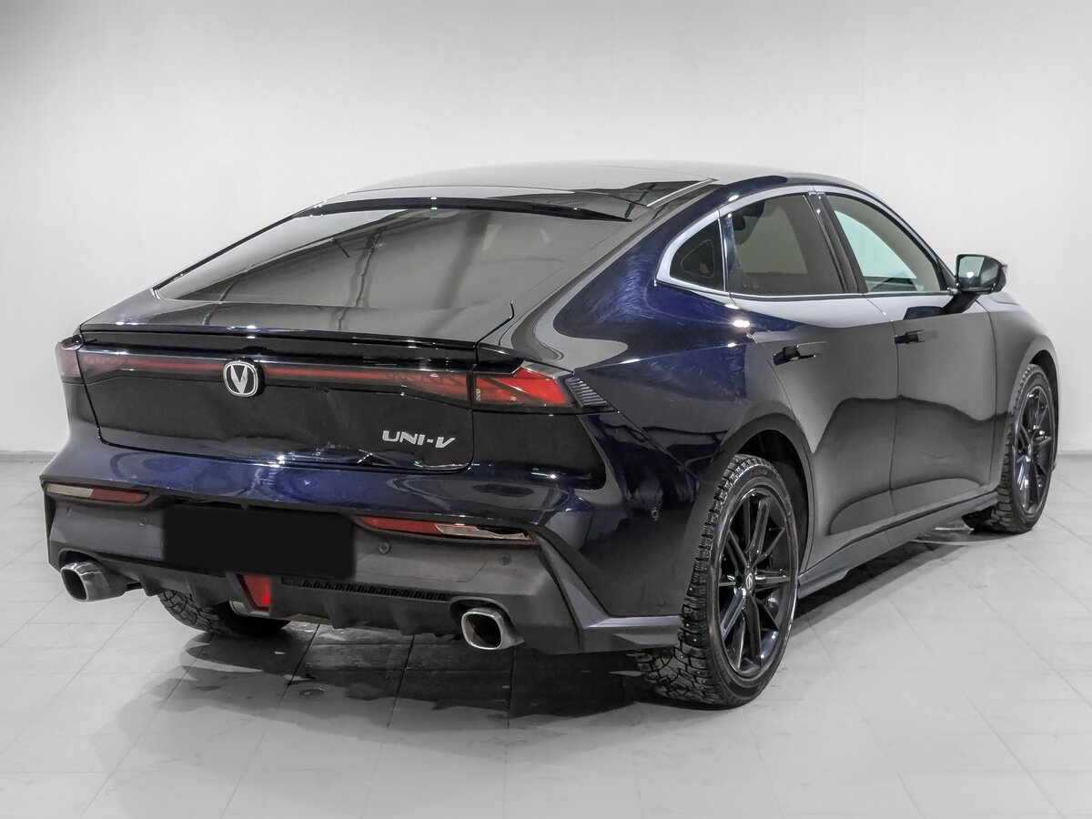 Changan UNI-V б/у, 2023, Роботизированная. Фото: #4