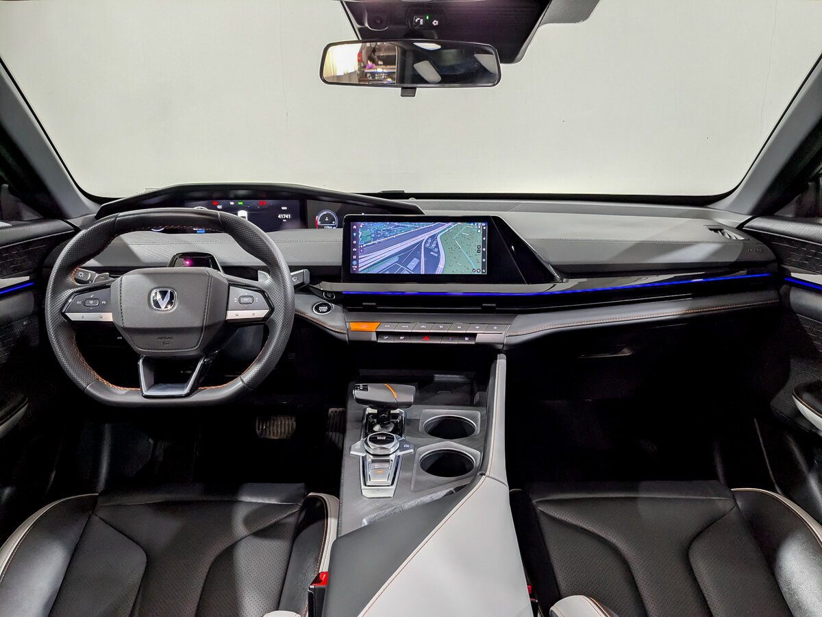 Changan UNI-V б/у, 2023, Роботизированная. Фото: #13