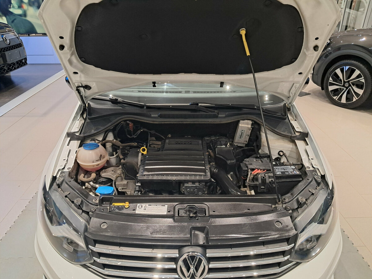 Volkswagen Polo б/у, 2017, Автоматическая. Фото: #8