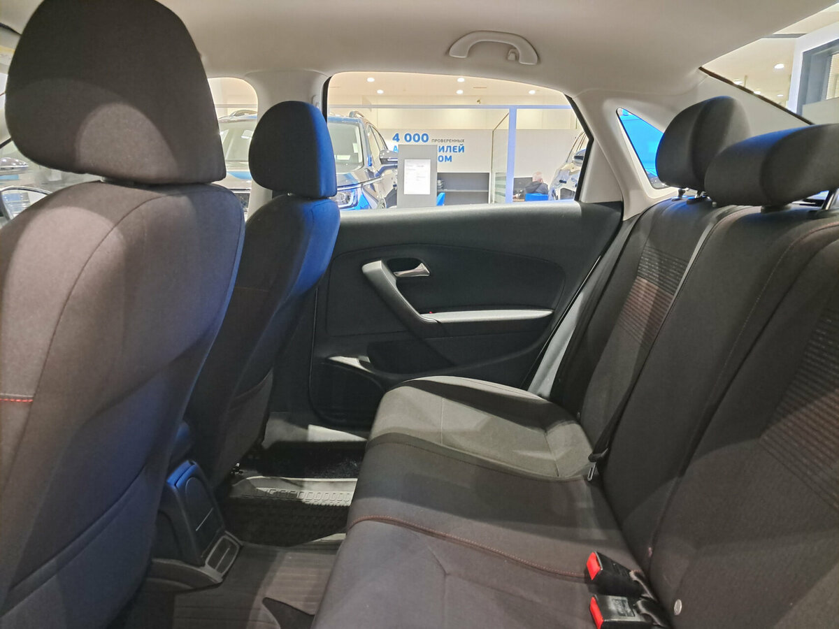 Volkswagen Polo б/у, 2017, Автоматическая. Фото: #11