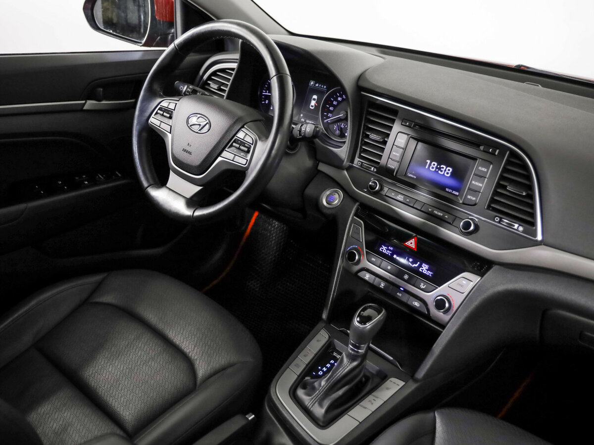 Hyundai Elantra б/у, 2016, Автоматическая. Фото: #3