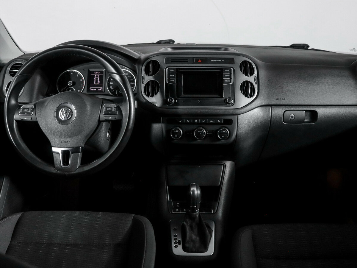 Volkswagen Tiguan б/у, 2016, Роботизированная. Фото: #11