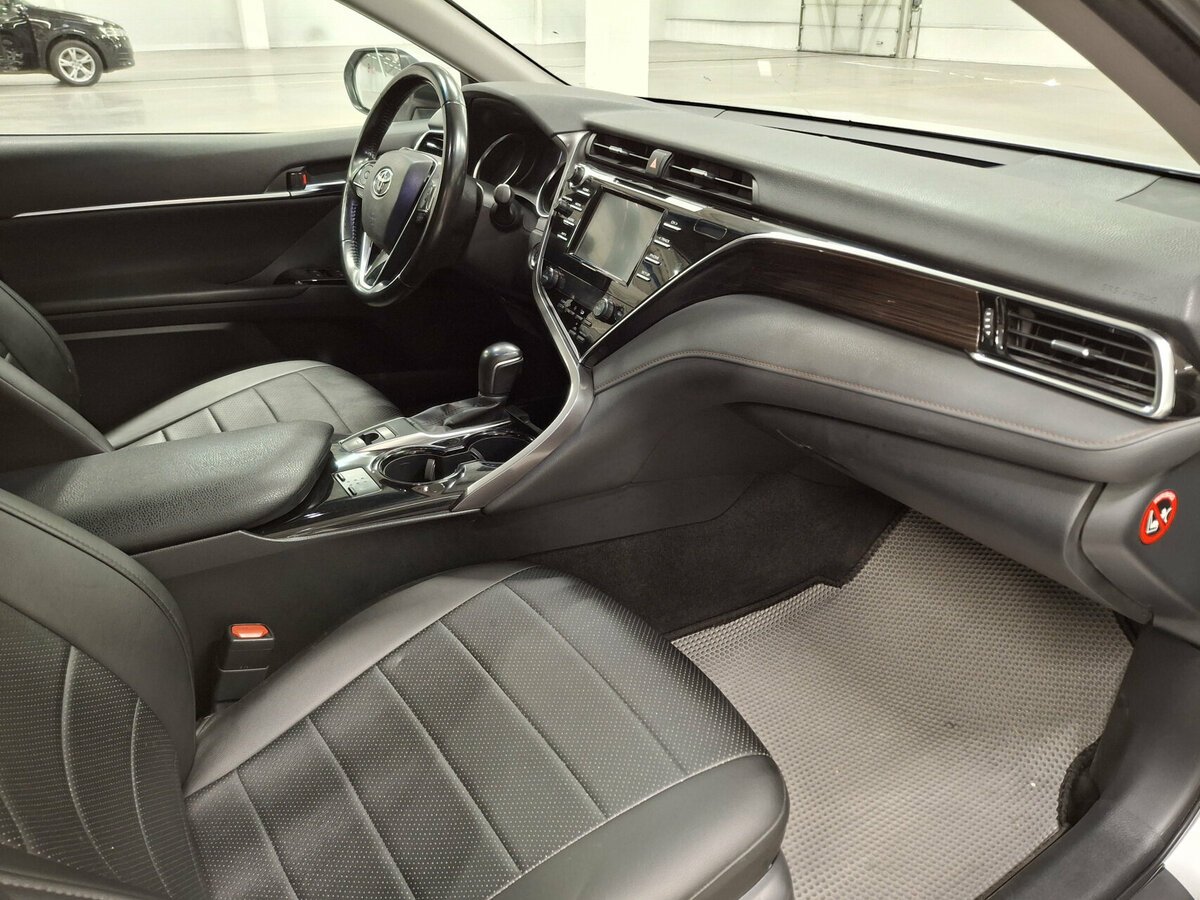 Toyota Camry б/у, 2018, Автоматическая. Фото: #9