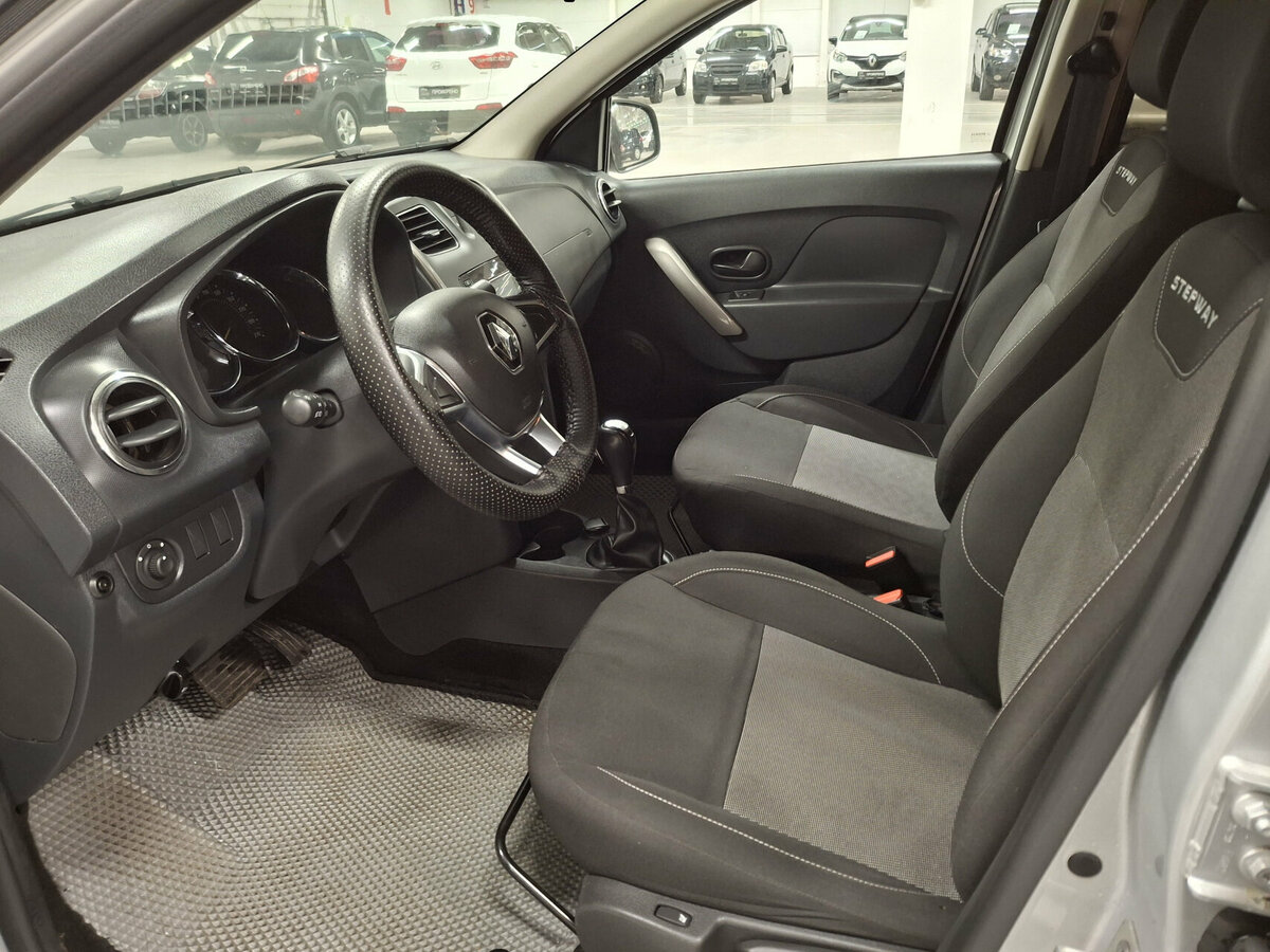 Renault Logan б/у, 2020, Автоматическая. Фото: #15