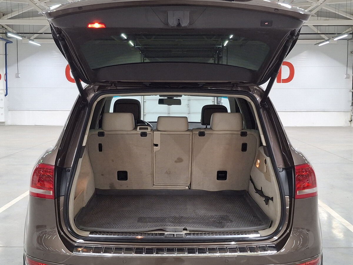 Volkswagen Touareg б/у, 2013, Автоматическая. Фото: #9